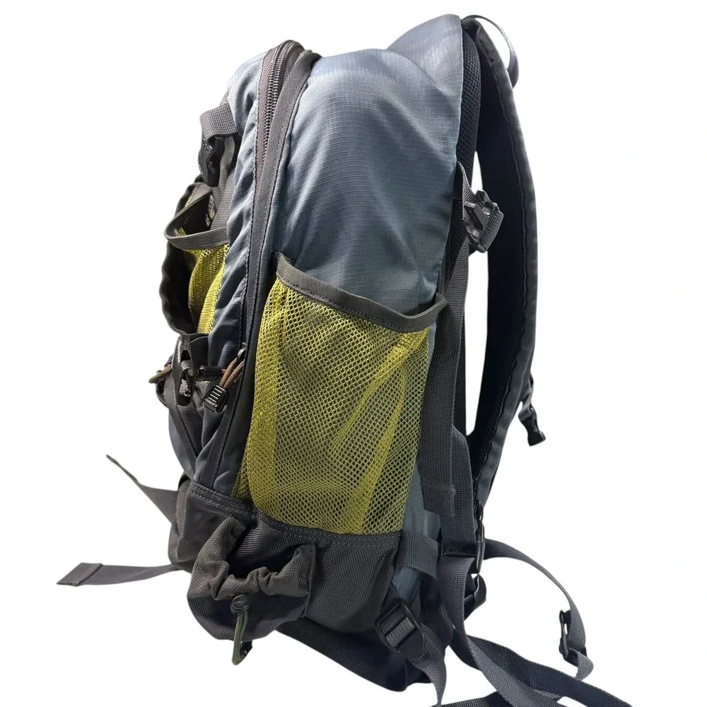 Fishpond Fly Fishing Backpack Gray/Green Technical Gear Bag Outdoors